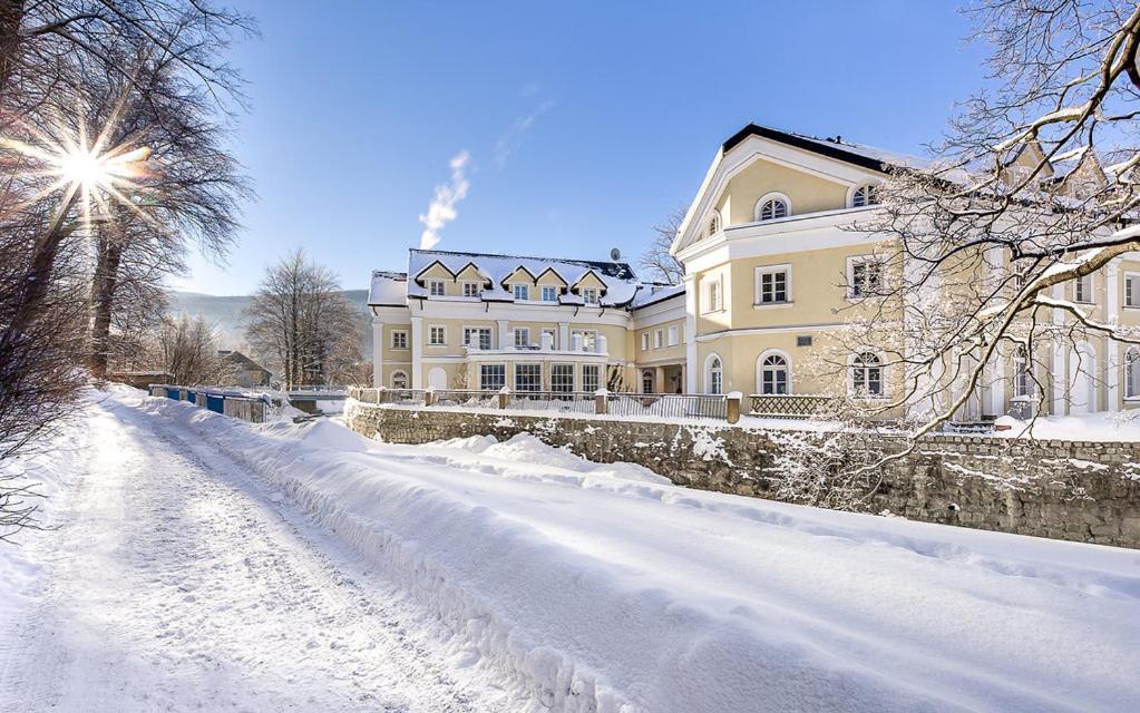 Hotel Stary Zdroj Swieradow-Zdroj Exterior photo